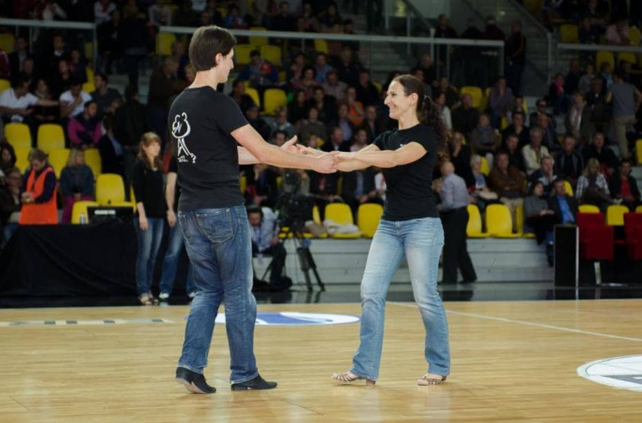 Flashmob à la SIG avec En Bal et Vous